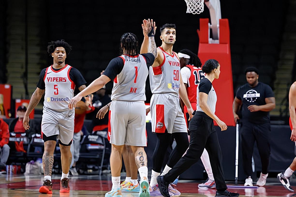 c7娱乐-又一次打出了灾难级表现，但火箭二队还是坚持以他为绝对核心？